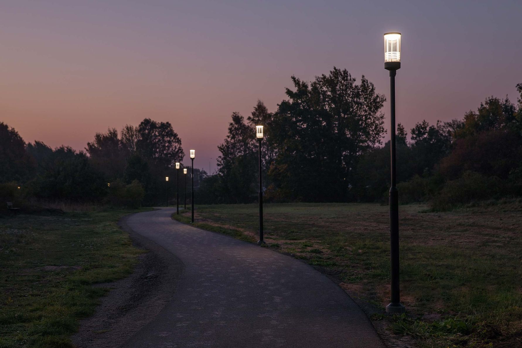 Avancerad närvarostyrd utomhusbelysning/ Advanced presence controlled outdoor lighting